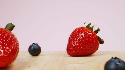 Gratis stockfoto met aardbeien, blauwe bessen, detailopname