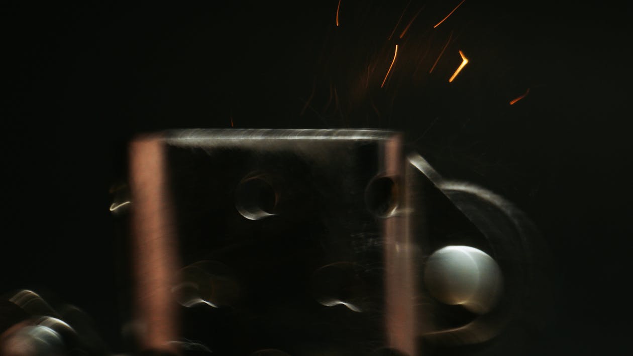 Бесплатное стоковое фото с искры, макросъемка, откидная зажигалка