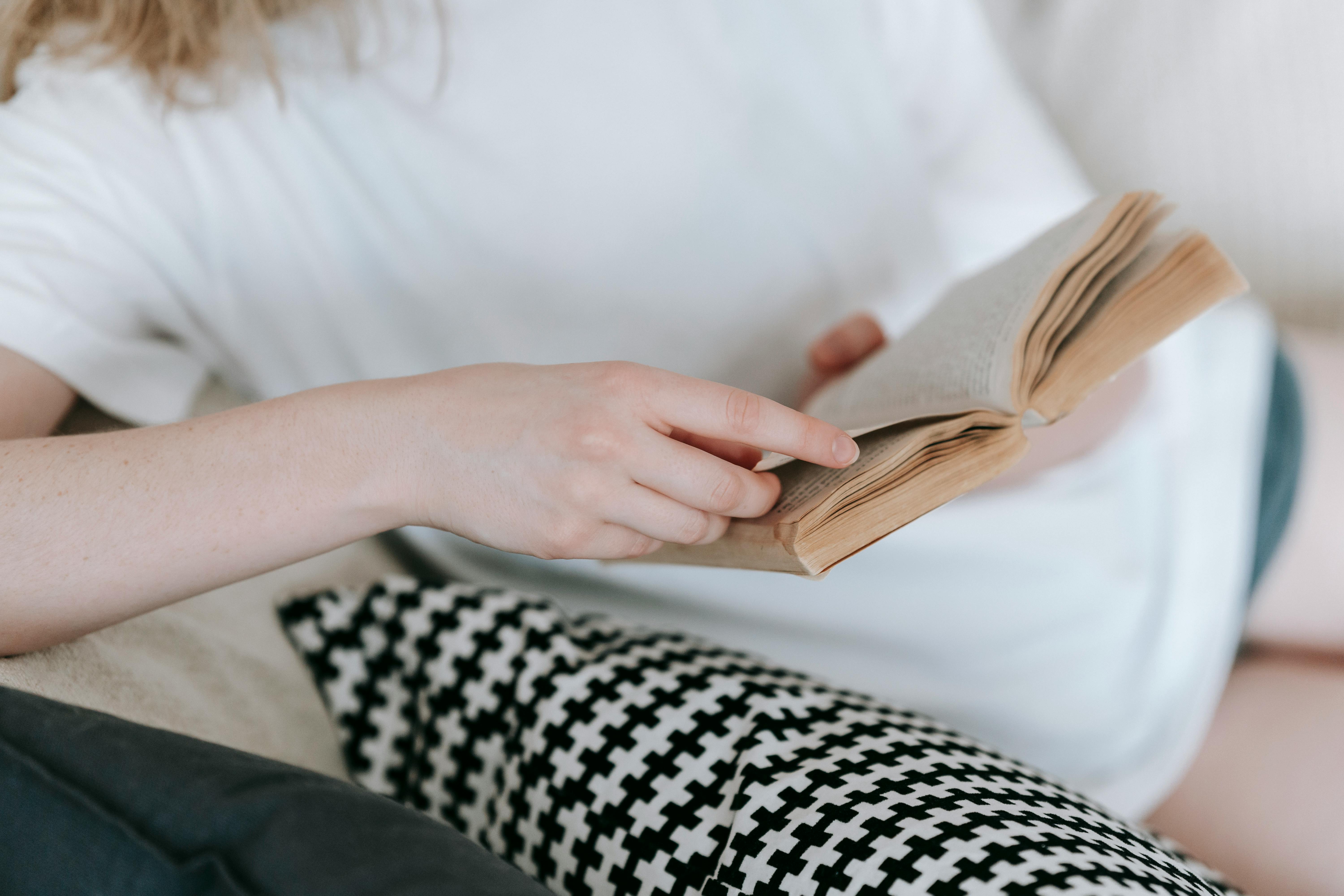 Can you read 1 book a day?