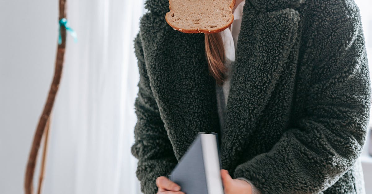 How long to toast walnuts in the oven