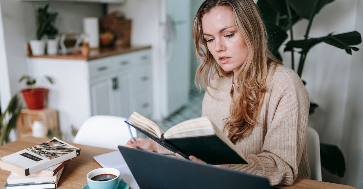 How to Become a Successful Blogger: Essential Steps