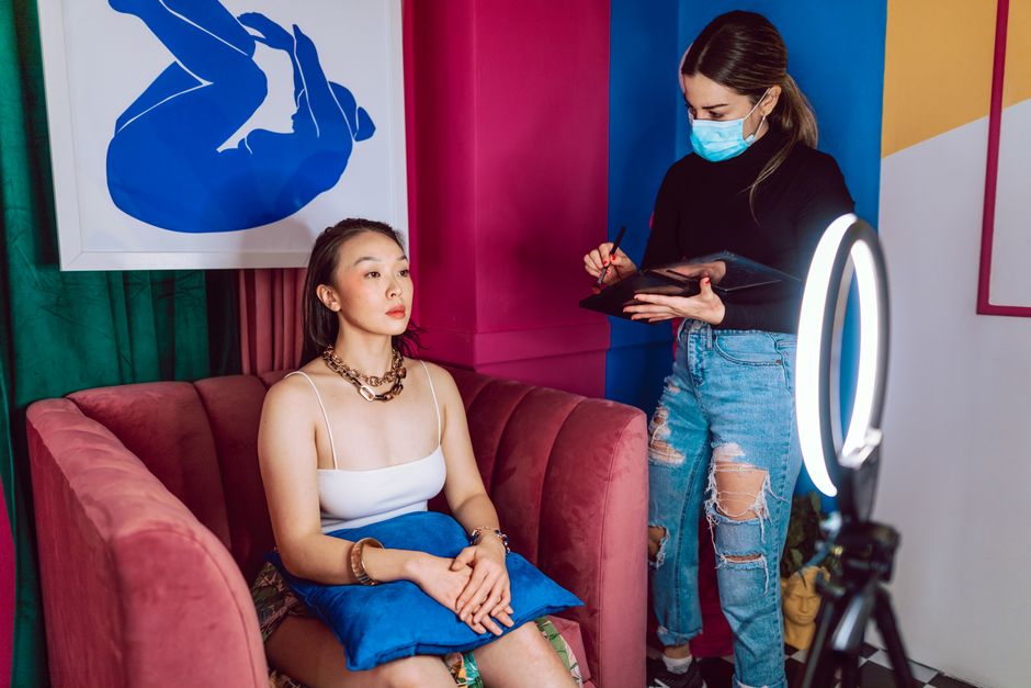 Trang Điểm Tại Nhà Long Biên Hà Nội — Giá & Dịch Vụ Cáo Makeup