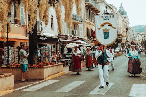 Foto profissional grátis de acontecimento, cannes, desfile