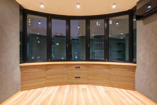 踢脚线取暖器内部结构示意图，展示发热元件和空气对流路径