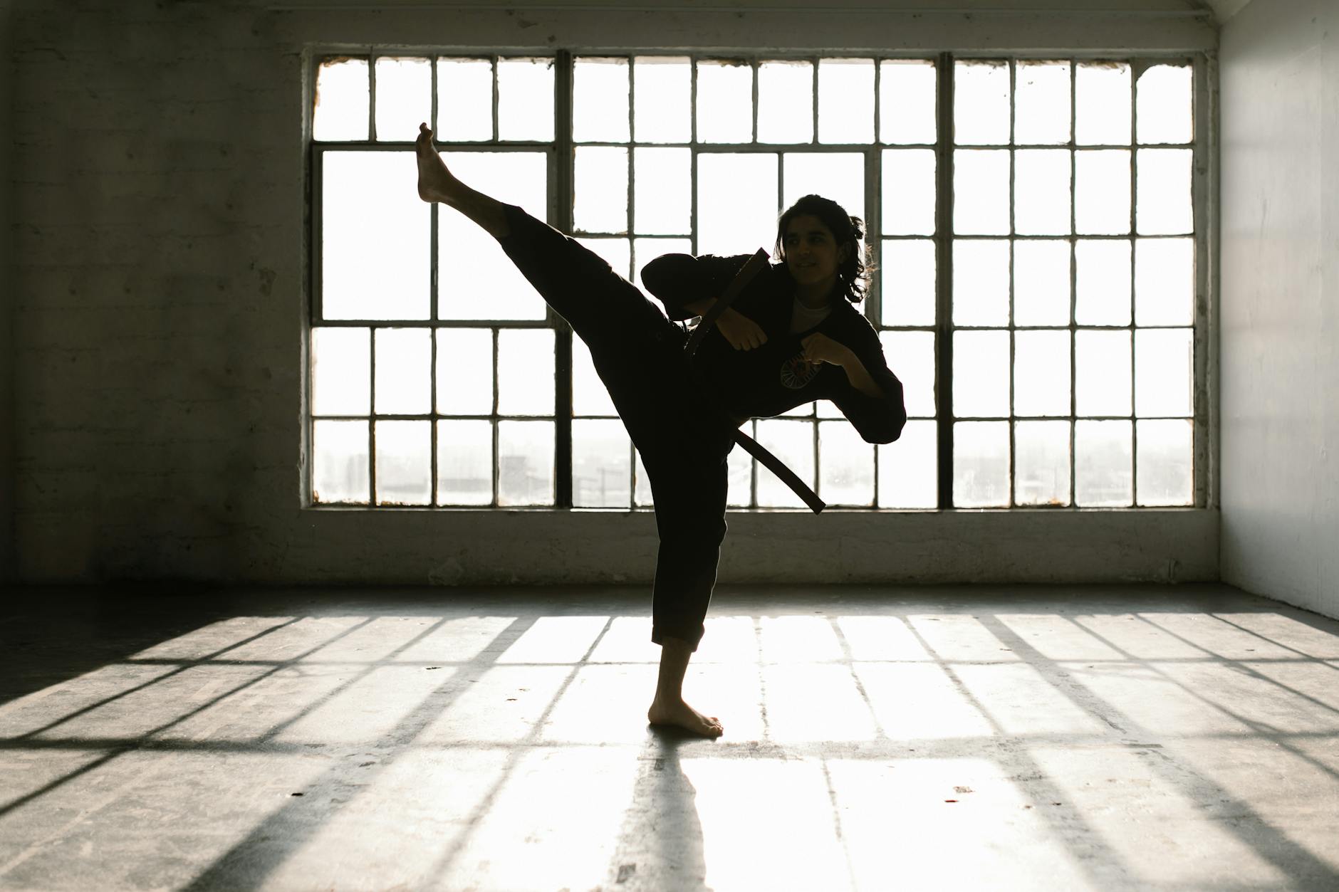 https://www.pexels.com/photo/girl-silhouette-sport-fight-7045750/ https://www.pexels.com/photo/girl-silhouette-sport-fight-7045750/