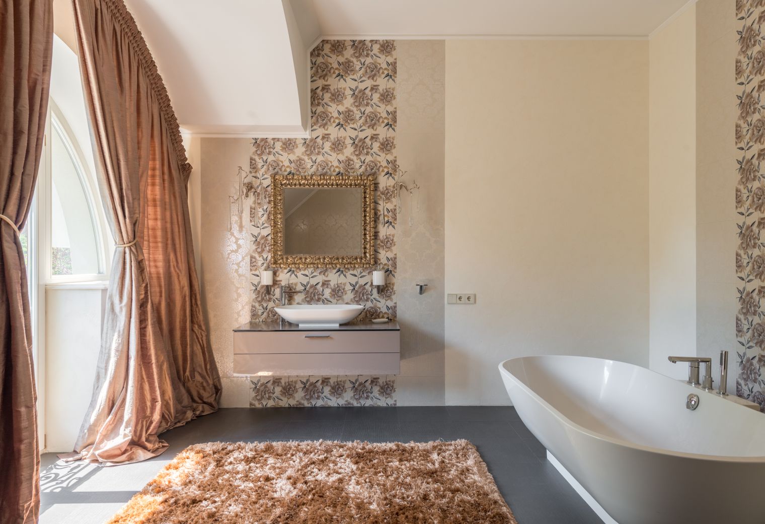 Wallpapering in Sidcup — clean edges cut in around trim and sockets