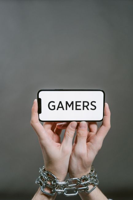gamers love rankings and online status