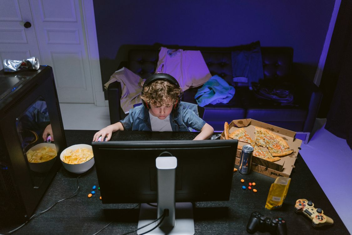 ▼中國大陸一對父母為了讓小孩不成迷於電玩,因此找來高手對付孩子。(示意圖/pexels)
