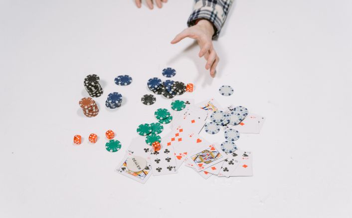 Online Casino: Spielautomaten und Live-Spiele im Überblick