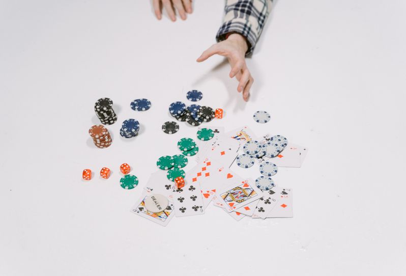 Online Casino: Spielautomaten und Live-Spiele im Überblick