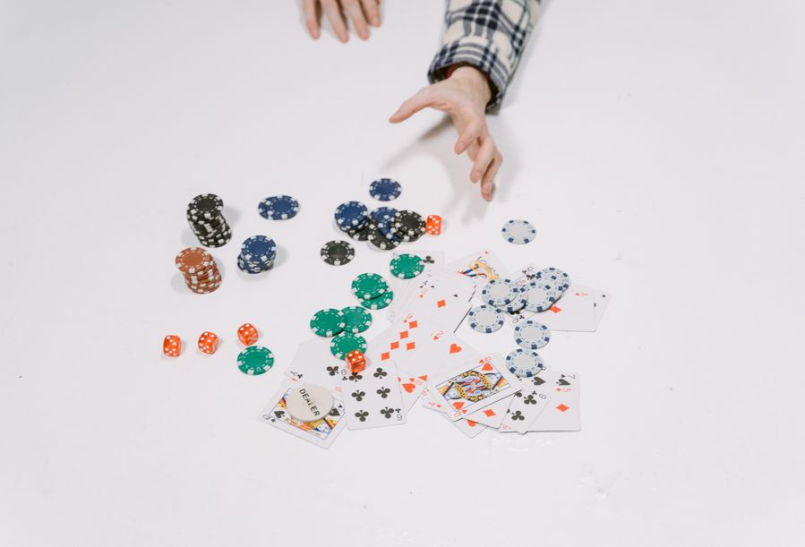 Online Casino: Spielautomaten und Live-Spiele im Überblick