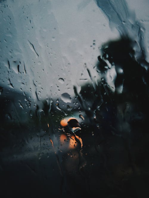 無料 窓の雨の浅い焦点写真 写真素材