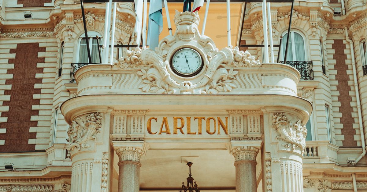 Couverture : Buying an apartment in Cannes: the complete guide