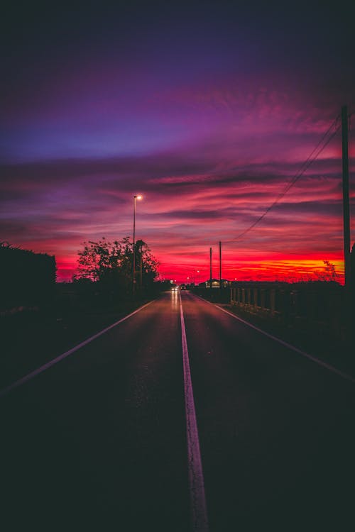 Fotografia Da Estrada à Noite