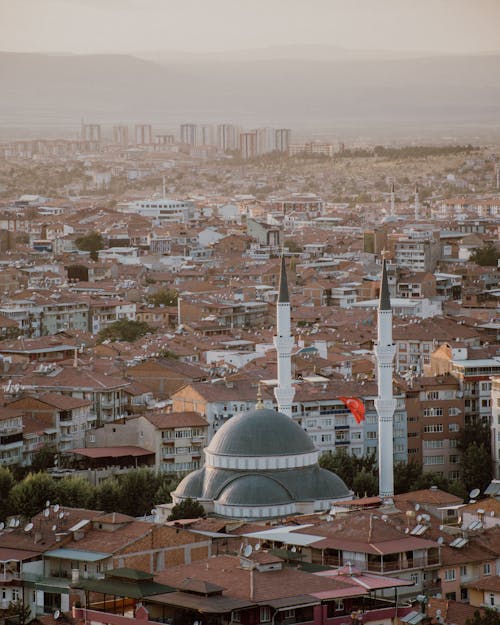 Бесплатное стоковое фото с Аэрофотосъемка, вертикальный выстрел, вид сверху