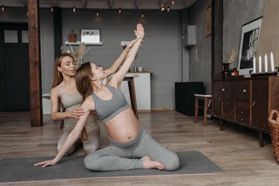 Prenatal and senior specialized yoga sessions