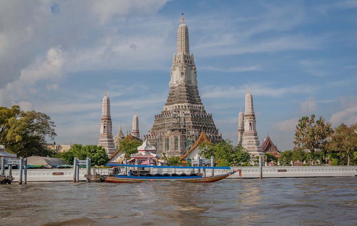 Wat Arun Temple Thailand | Pexels