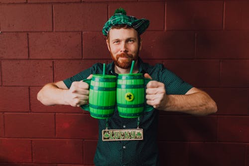 Základová fotografie zdarma na téma bar, barman, barva