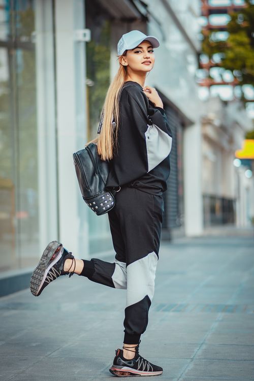 Woman wearing a black leather jacket