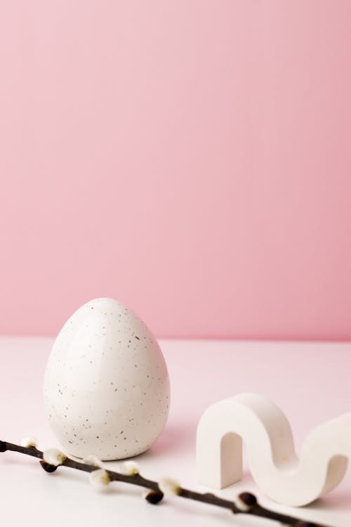 Fotobanka s bezplatnými fotkami na tému biele vajce, biely povrch, minimalistický