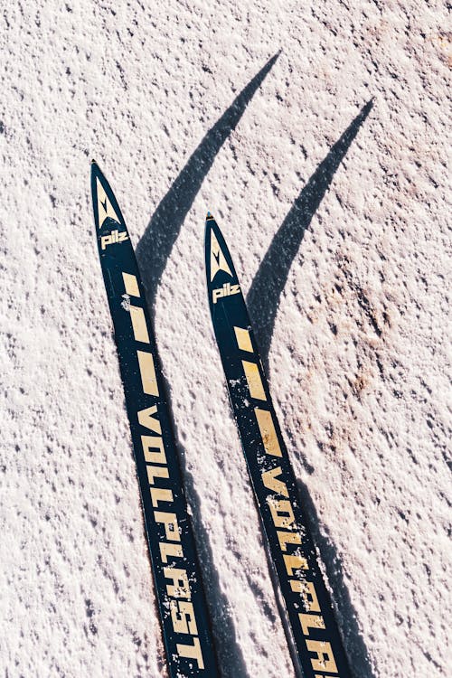 Ski Blades on Snow