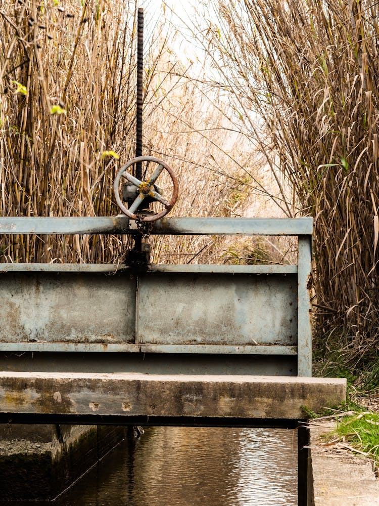 Unused Metal Water Machinery 