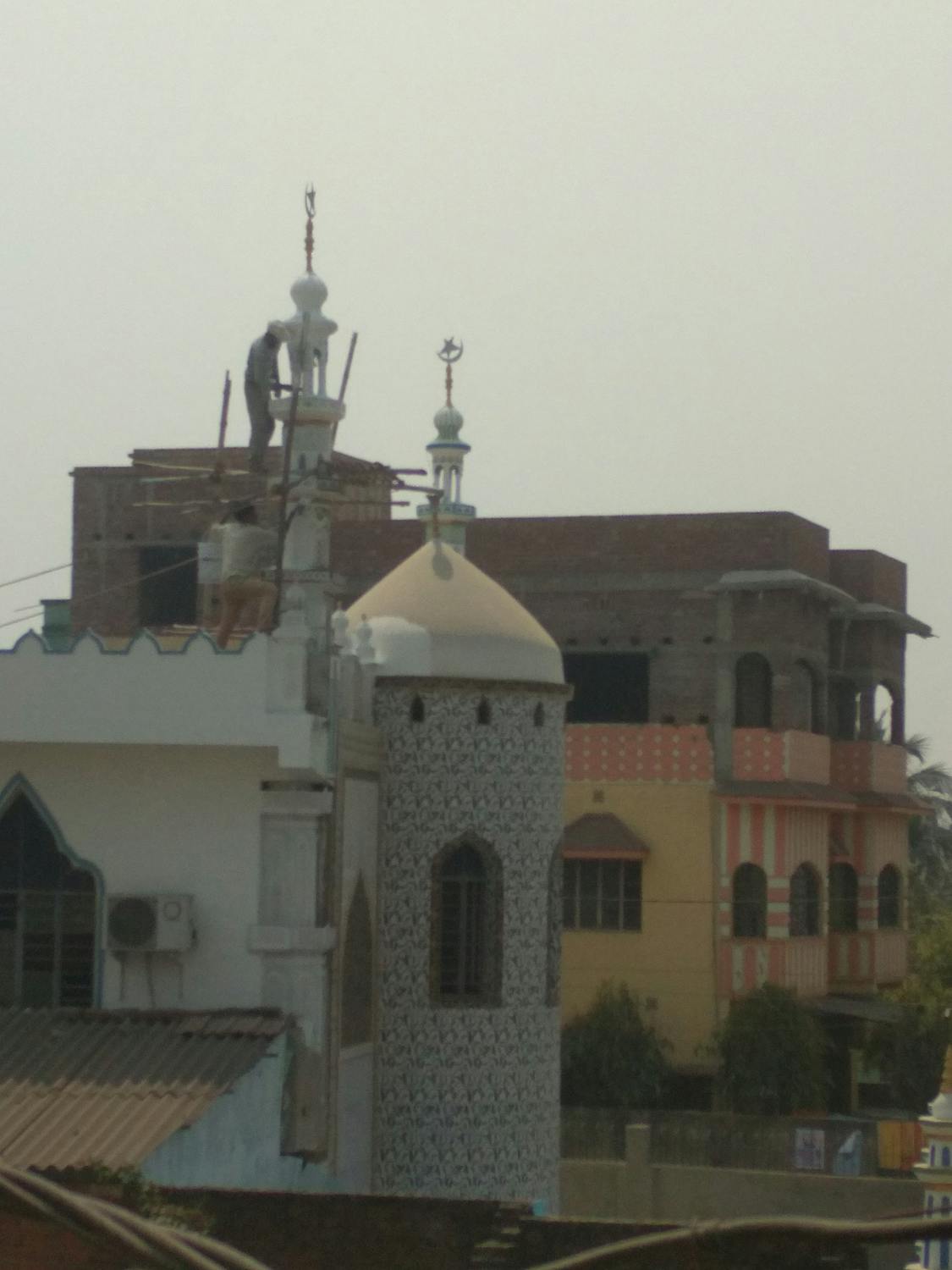 手持电子烟的特写,背景模糊