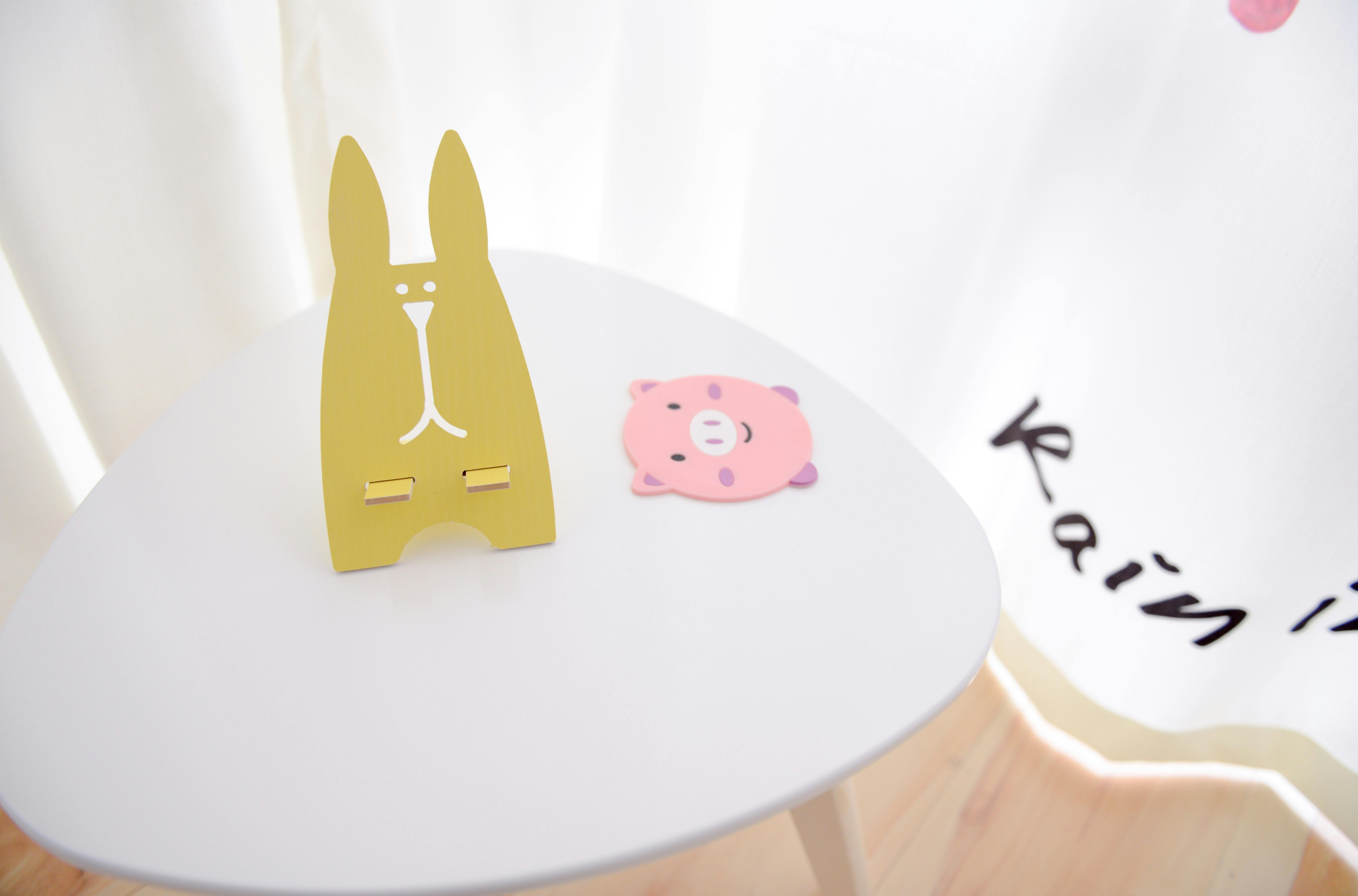 yellow rabbit table decor