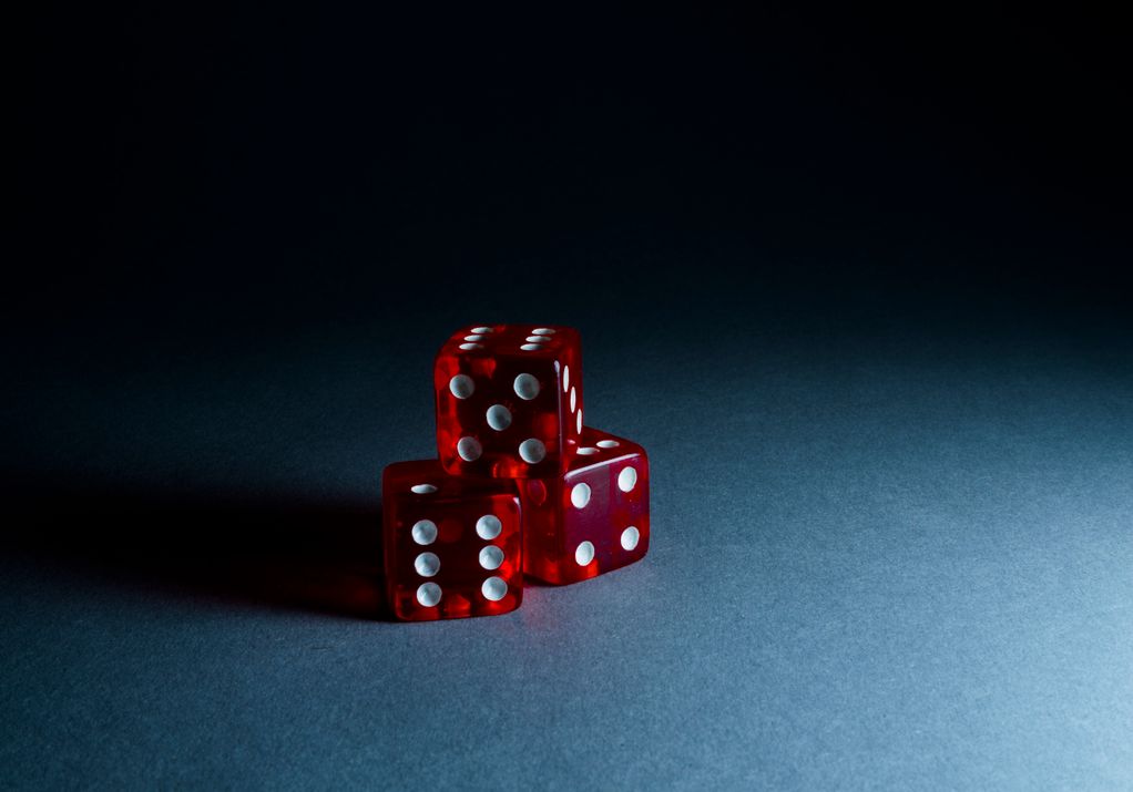 Online Casino: Spielautomaten und Live-Spiele im Überblick