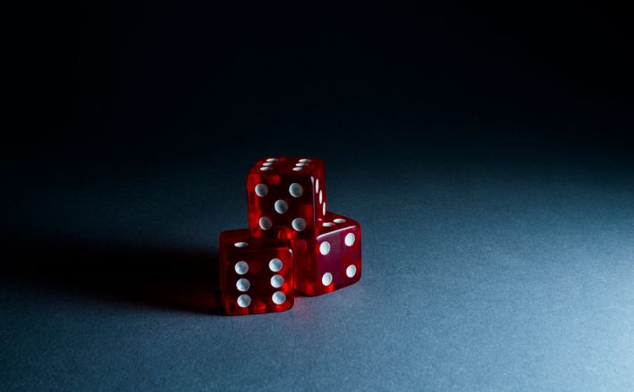 Online Casino: Spielautomaten und Live-Spiele im Überblick