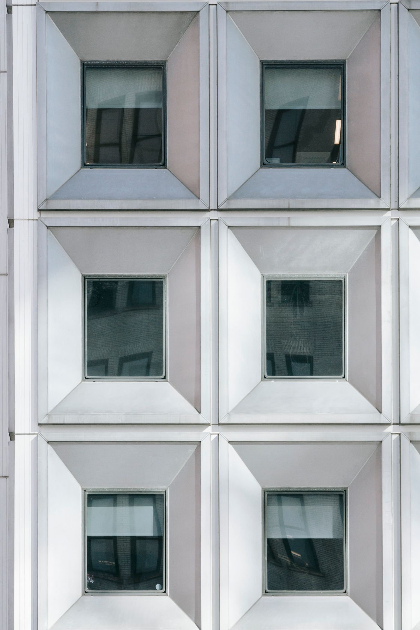 Een duurzame, onderhoudsarme keuze voor woningen in elke stijl. Bekijk de K-Vision profielen die Brabo Kozijnen aanbiedt.