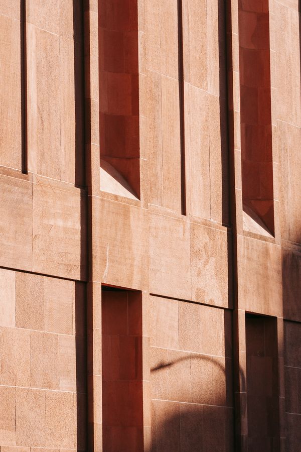 Sunlit stone wall by Laura Tancredi on Pexels