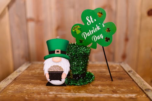 Free Selective Focus Photo of St. Patrick's Day Props Stock Photo