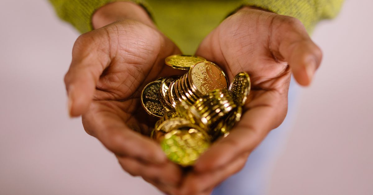 Equity + Debt + Gold: Which Mix Grows