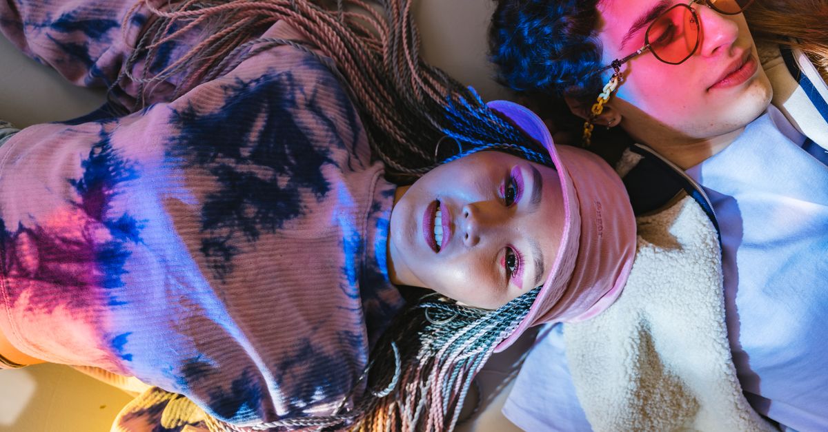 Comment Accessoiriser des Vêtements Jeunes pour un Look Unique