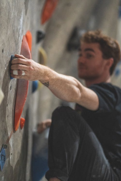 Foto profissional grátis de aderência, alpinista, escalada