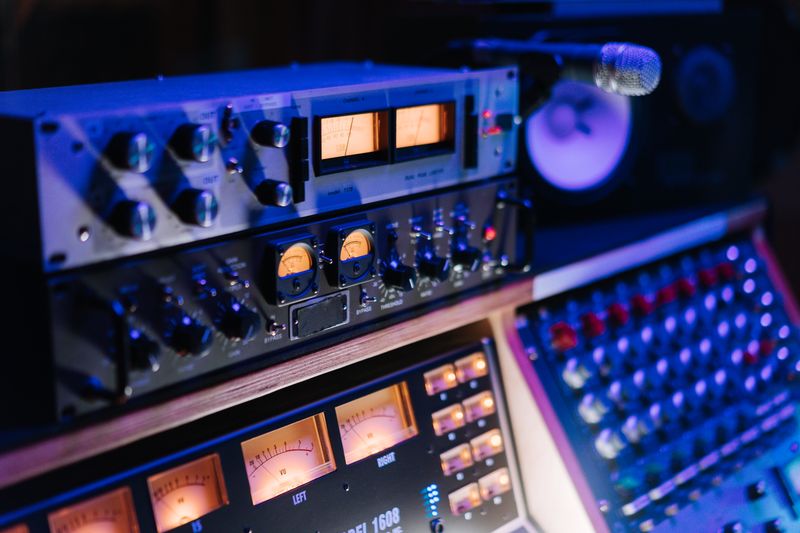 Mixing console and amplifiers