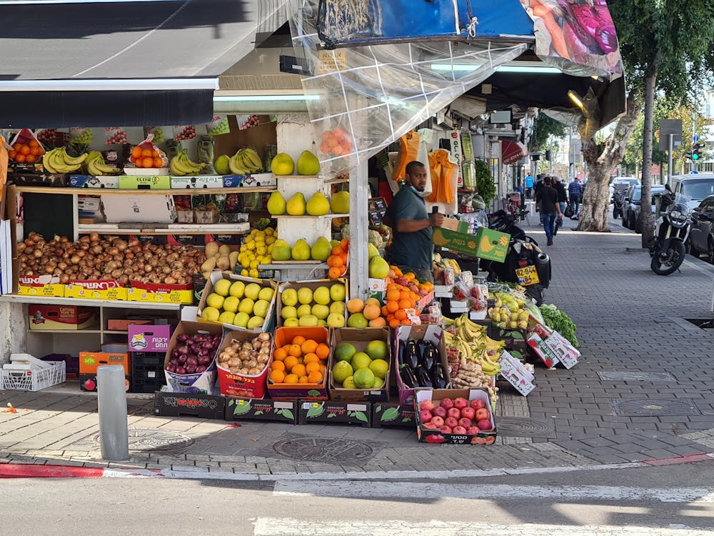 Gratis lagerfoto af assorteret, fortov, frugter