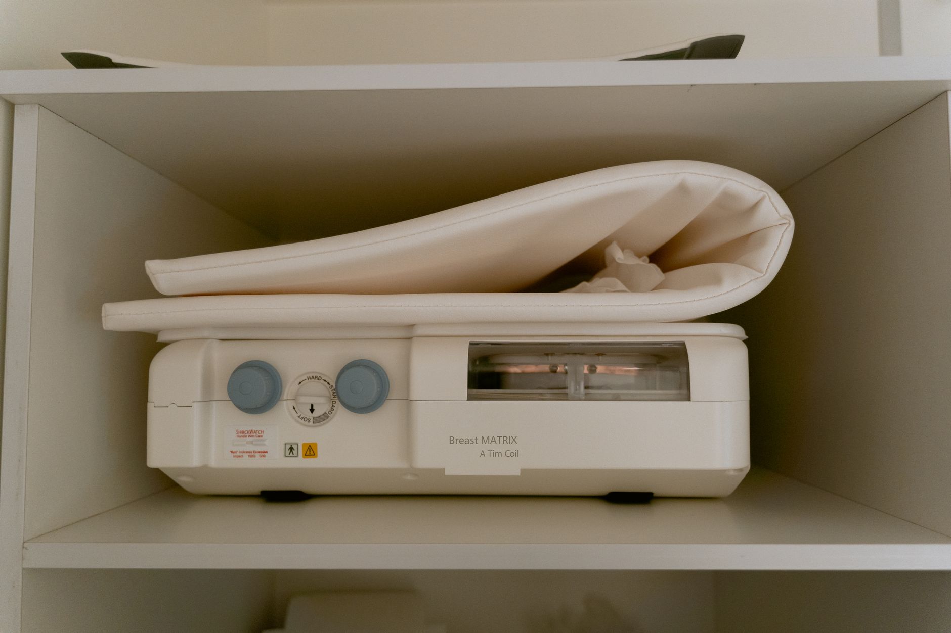 iqair healthpro plus medical air purifier white tower