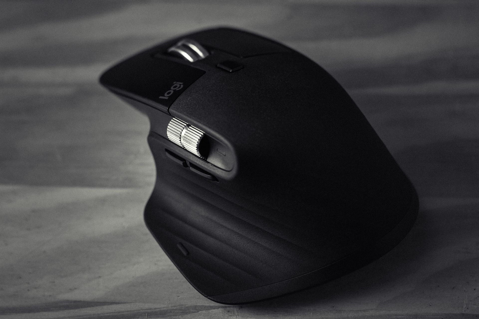 Convenient modern game computer mouse with different buttons