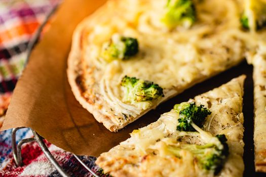 Kashi Pizza Roasted Vegetable Thin Crust 12.2oz — kidney-friendly food