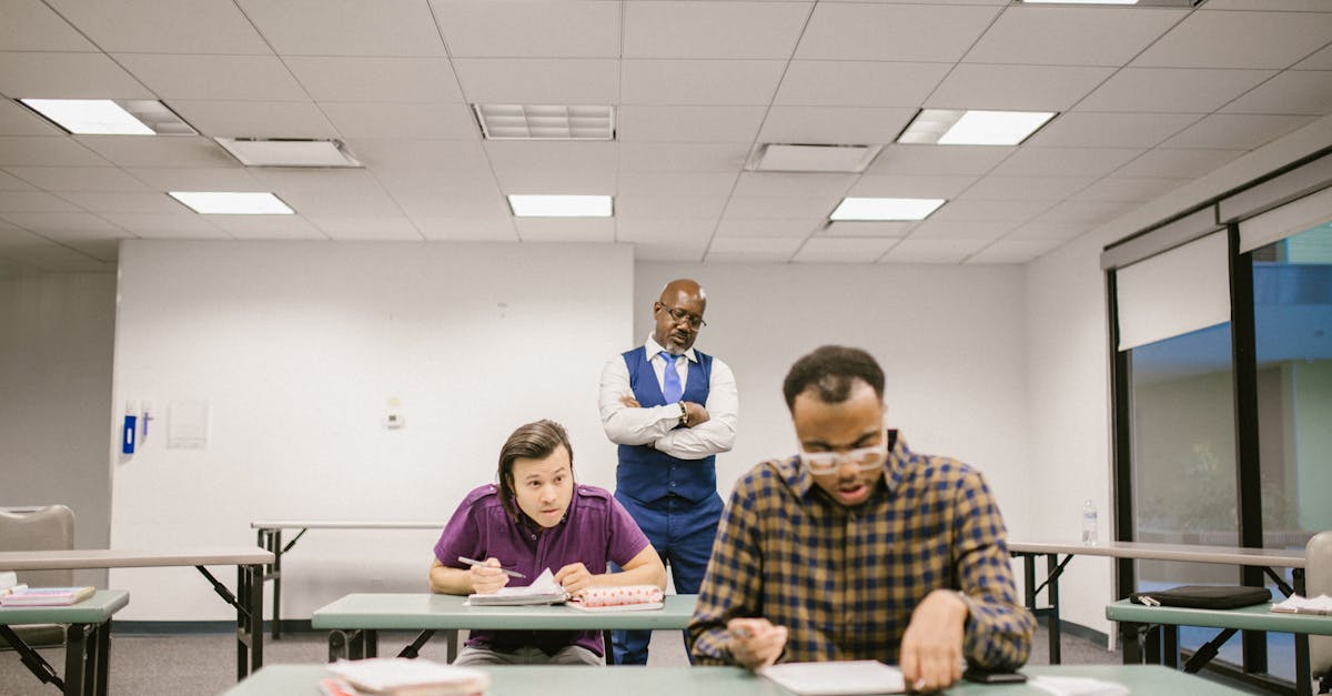 How long should an essay answer be on a test