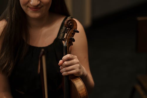 Darmowe zdjęcie z galerii z instrument muzyczny, kobieta, muzyk