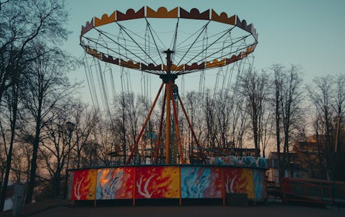 Skyflyer Während Des Sonnenuntergangs