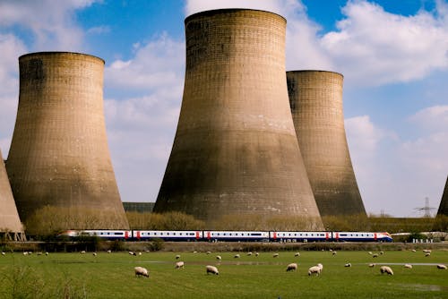 Gratis stockfoto met elektriciteitscentrale, grasveld, groot-britannie