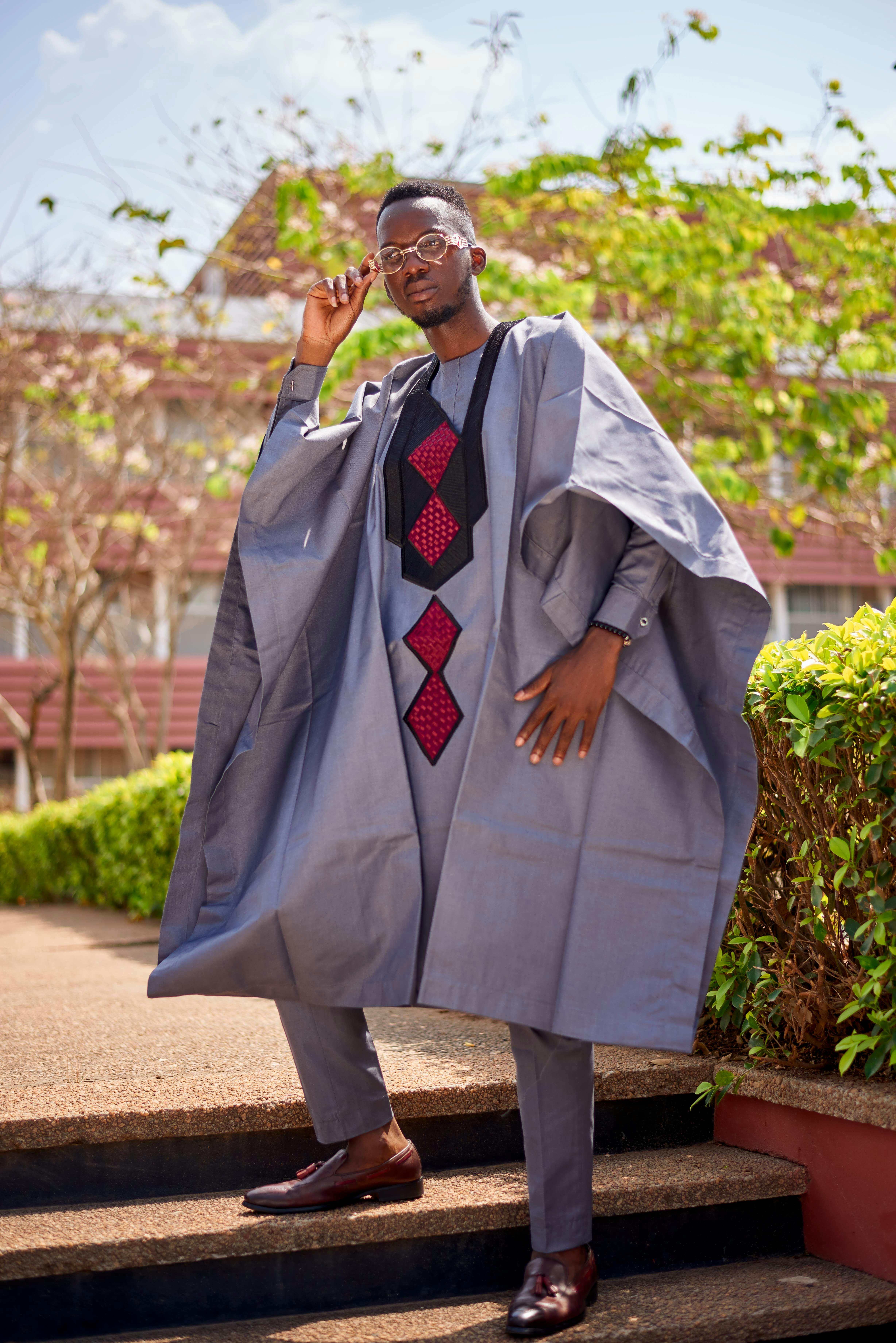 Estación de barbería organizada