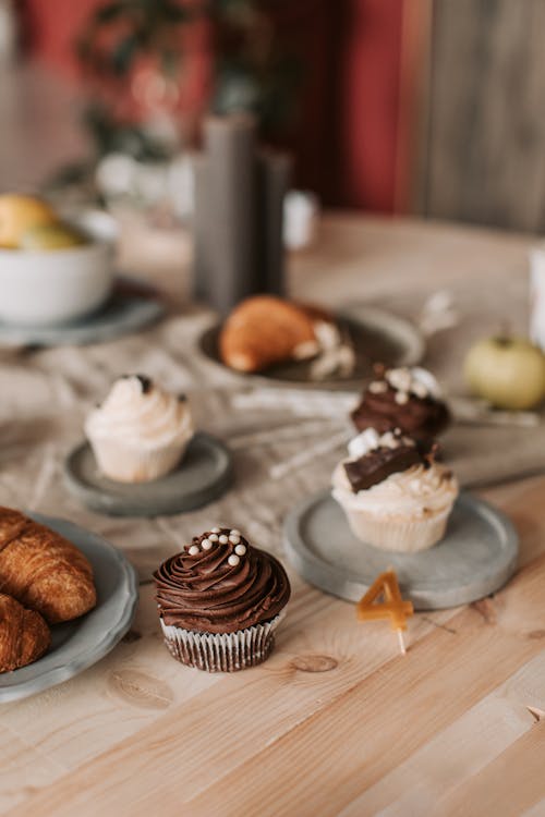 Foto stok gratis cokelat, croissant, dipanggang