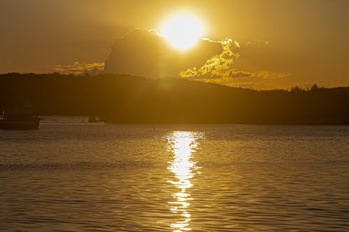 Kostenloses Stock Foto zu abend, boot, goldene stunde