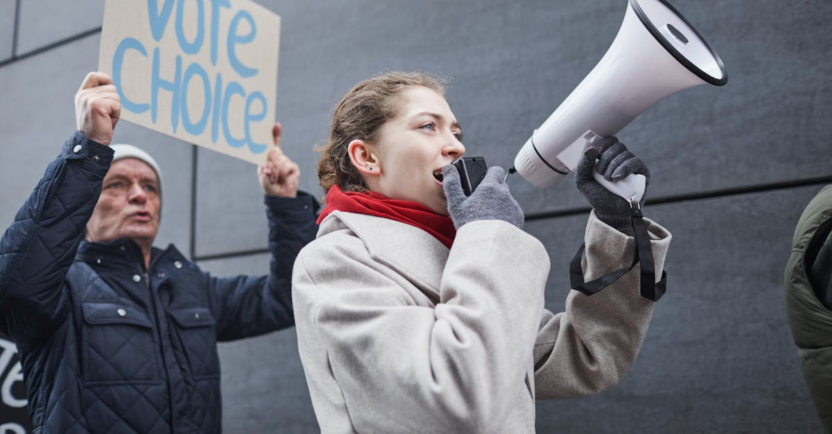 全國兩會李希強調反腐 張升民呼籲全軍深化政治整訓