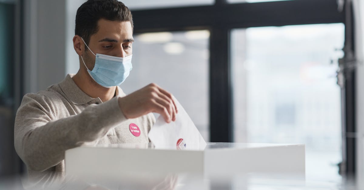 伊拉克議會選舉展開 投票安全嚴密但政治抵制嚴重